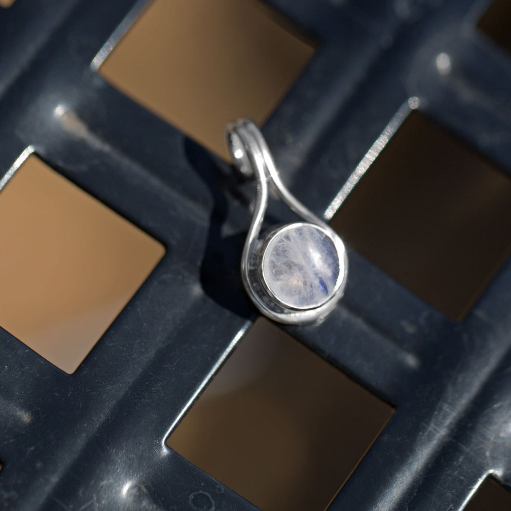 Round Moonstone Slide - Matador Diamond