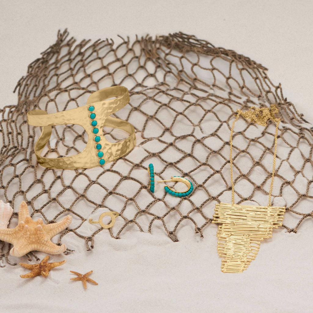 14 Karat Gold Plated Textured Open Circle Ring - Matador Diamond