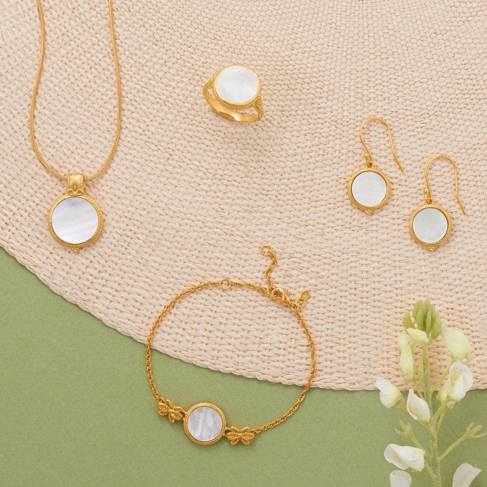 14 Karat Gold Plated Antique Style Mother of Pearl Ring - Matador Diamond