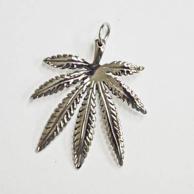 Stainless Steel Leaf Pendant Necklace - Matador Diamond